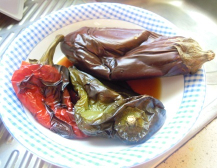 Pimientos y berenjena asados